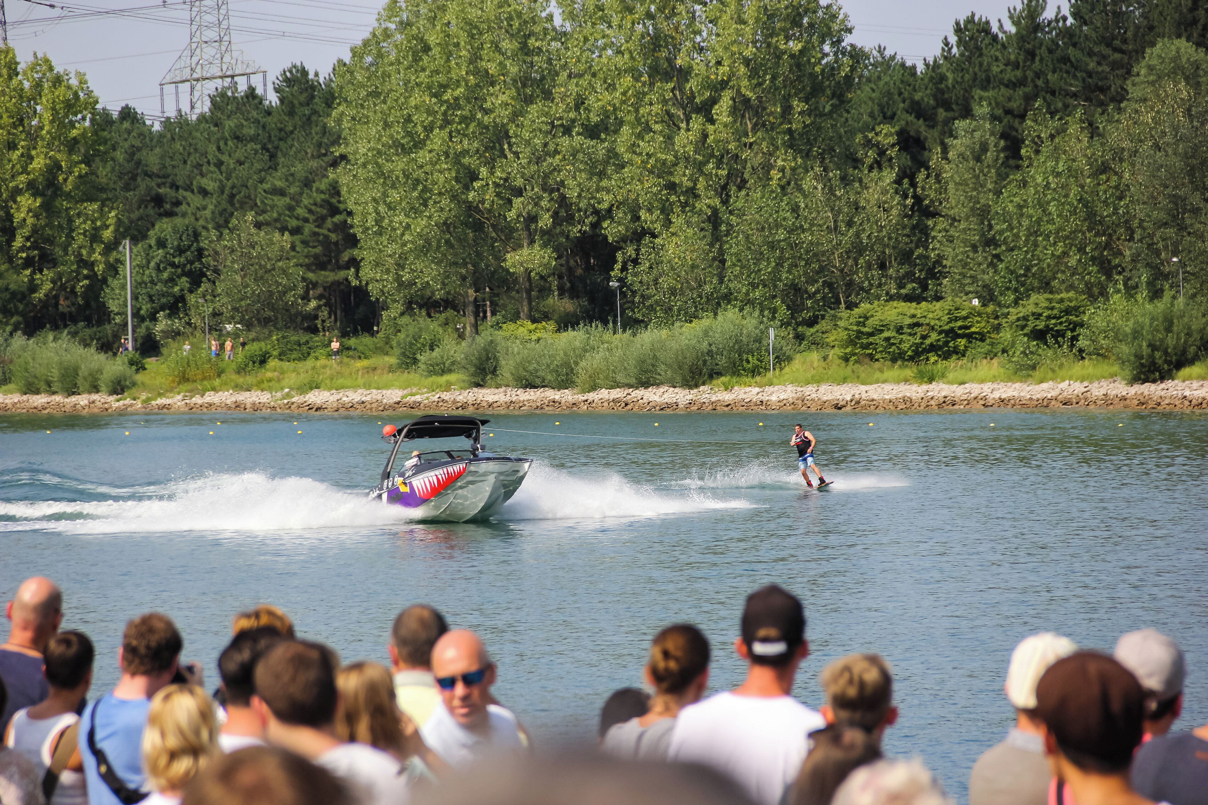 Eat Play Love 2017; Street Food Festival und Deutsche Wakeboard Meisterschaft am Fühlinger See in Köln.