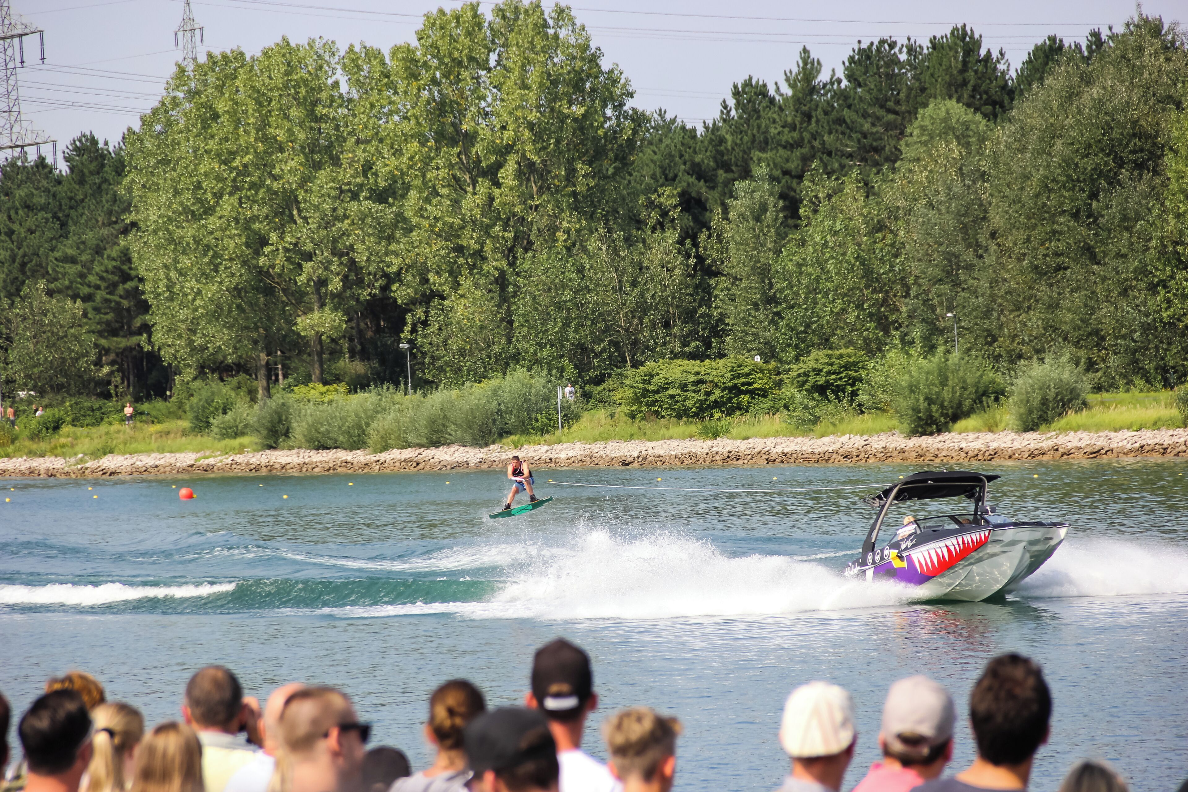 Eat Play Love 2017; Street Food Festival und Deutsche Wakeboard Meisterschaft am Fühlinger See in Köln.