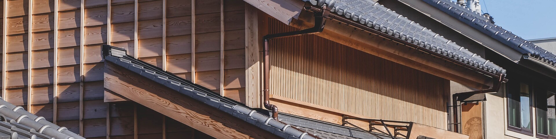 Traditional buildings near Kiyomizu-dera temple, a Buddhist Temple in Kiyomizu, Higashiyama Ward, Kyoto Japan.