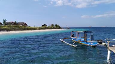 boat on the beach