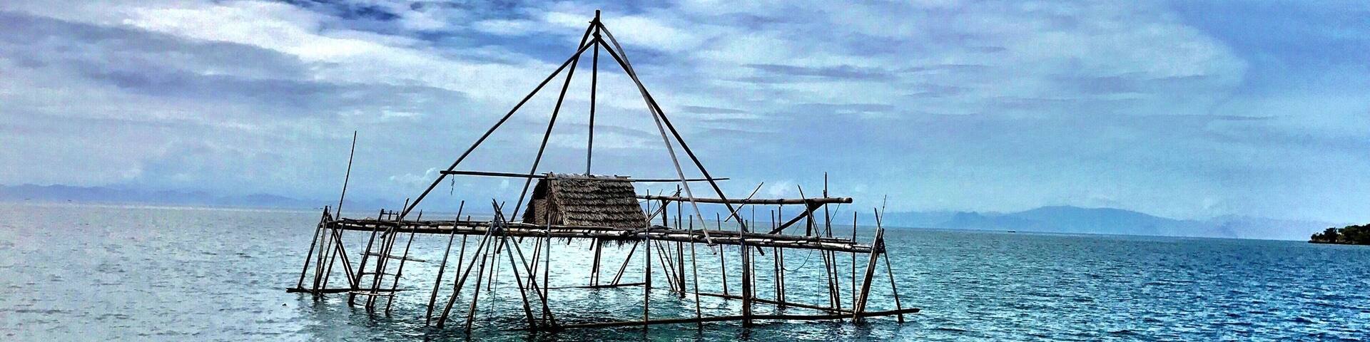 Fisherman caban in the sea of Bali ... On our way to pink beach
#AquaTrove