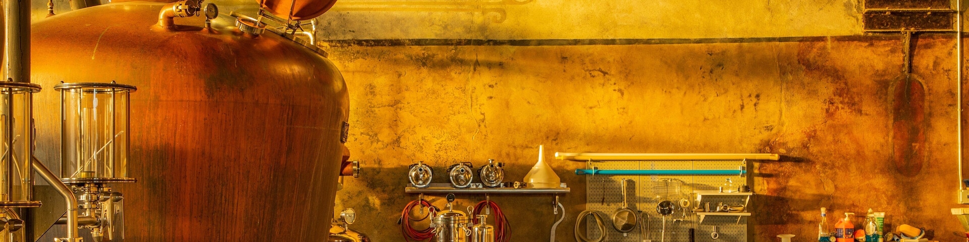 St. Augustine Distillery showing interior views