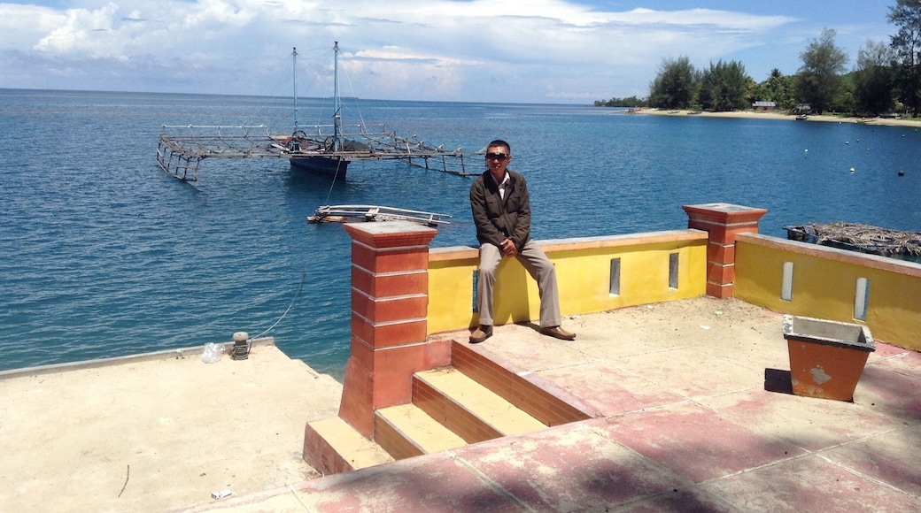 Beautiful beach and clearly