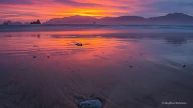 Pantai Pulau Merah (Red Island Beach), Banyuwangi, Indonesia