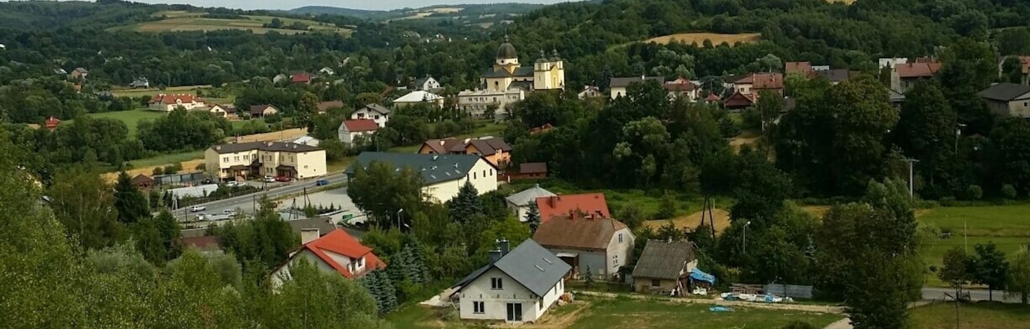 Niebylec town square