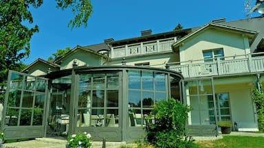 Wisełka, ul. Nowowiejska 29 - pensjonat "Villa Park"