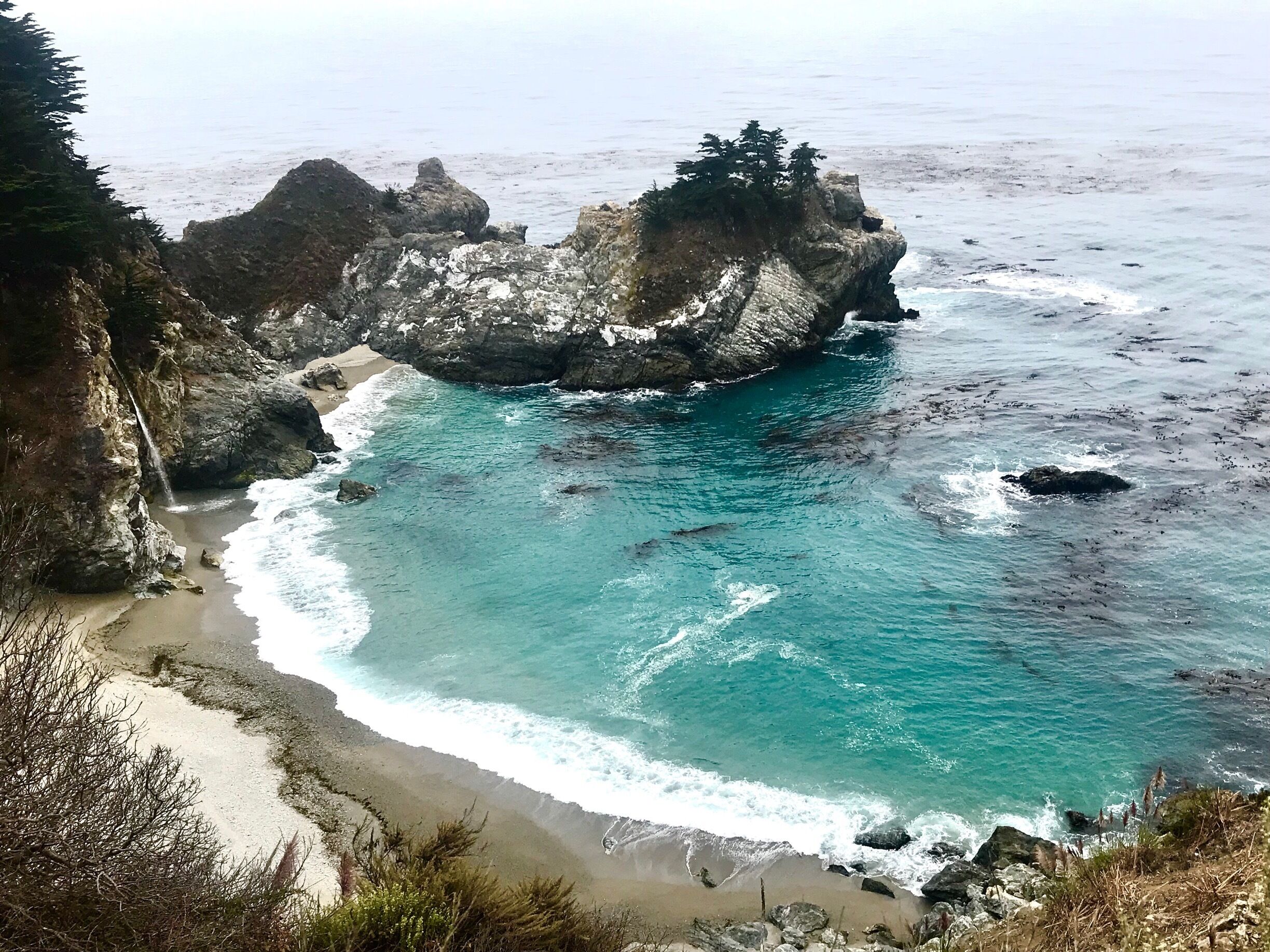 One of the most beautiful view on US route 1😍..if you ever visit bigsur make sure you to hike as many trails as possible😃..im sure you wouldn't be disappointed 😉