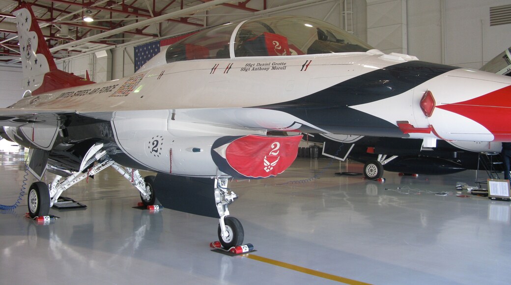 Up close and personal with United States Air Force Thunderbirds!