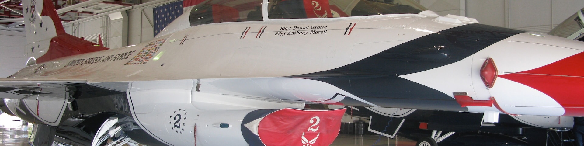 Up close and personal with United States Air Force Thunderbirds!