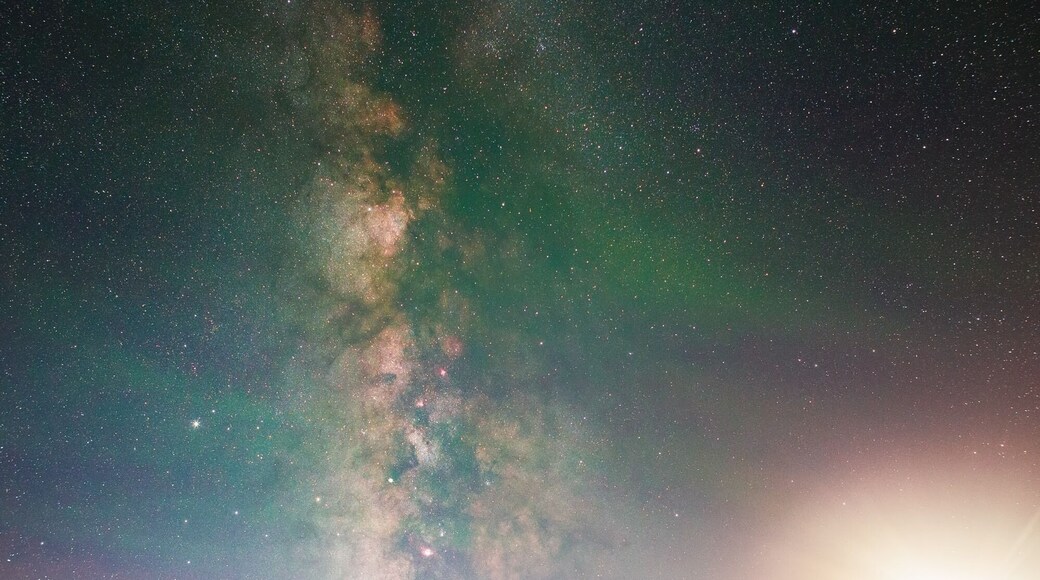 You know what nature has that humans don’t?...darkness. Absolute darkness... enough darkness so that stars over 11,000 light years away can pierce the night and illuminate our skies. #nature #milkyway