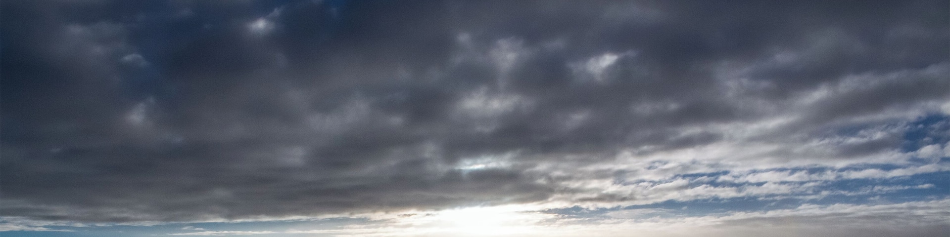 #windowseat This was a dramatic sunrise on departure out of Seattle, somewhere between there and Portland. Recent forest fires had added a lot of smoke to the cloud cover, resulting in the brown hues. More to come!
#lifeatexpediagroup