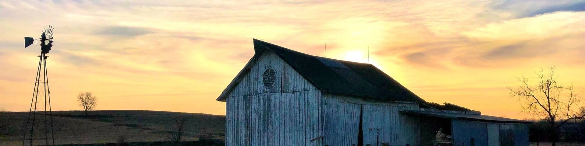 #hometown #countrydrive #roadtrip near White Cloud, Kansas while back visiting family. The Scenic Glacier Hills drive is nearby and runs along the Missouri River and up to the Nebraska line. If you’re in White Cloud, Kansas on the right weekend, the massive flea market is a great way to spend a day!