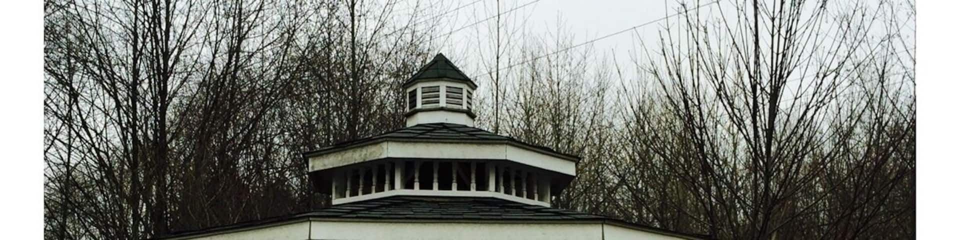 Something kind of cute and random/unexpected next to the Starbucks!