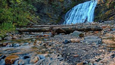 There is a small rest area on highway 31 just south of Metaline Washington, where a short hike down a well marked trail takes you to a beautiful waterfall. This was in mid October as the foliage was starting to turn. A nice place for a little lunch.
#waterfall #exquisite_waterfalls
#nature