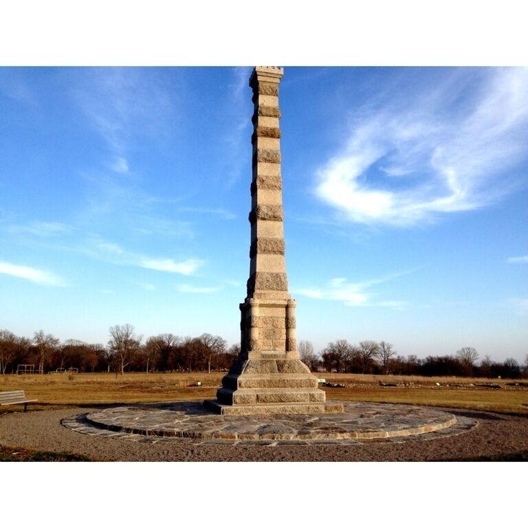 Site of major battle during the Dakota War of 1862. The stone foundations of the fort are still intact making for an incredible scene to explore.
#localgem