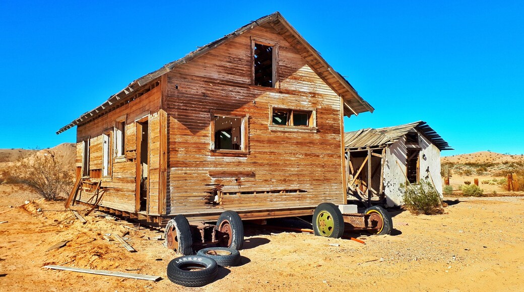 Lone house - ghost house