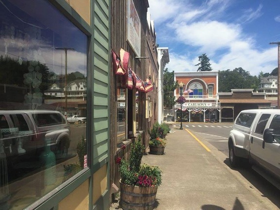 Brownsville, Oregon is home to several filming spots from Stand By Me! This is Main Street, where you see Gordie at the very beginning of the movie. Definitely worth the stop off I-5 just north of Eugene!
