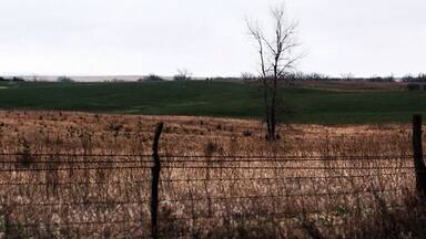 People say that Mid America is the most boring to drive through. I half heatedly disagree. Driving expressway, your right, but, get off the freeway, take a highway. It becomes one of the best places to drive. Big fields, old farms, old houses, Amish, green fields, and fences. New things every half mile. I was fascinated how driving through the same thing, farms, could still be new and interesting for hours. Best part...you can average 65 😉 or better. Only 10 miles below expressway speeds. So get off the expressway, find a parallel highway and enjoy rural America.