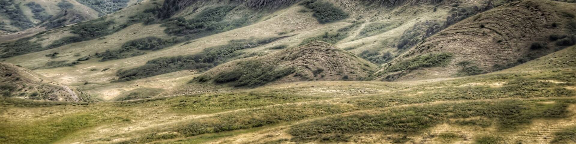 This reminds me of a Dragon's back definitely worth the the drive.