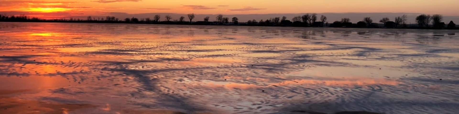 Frozen lakes and fantastic sunsets in the Midwest!