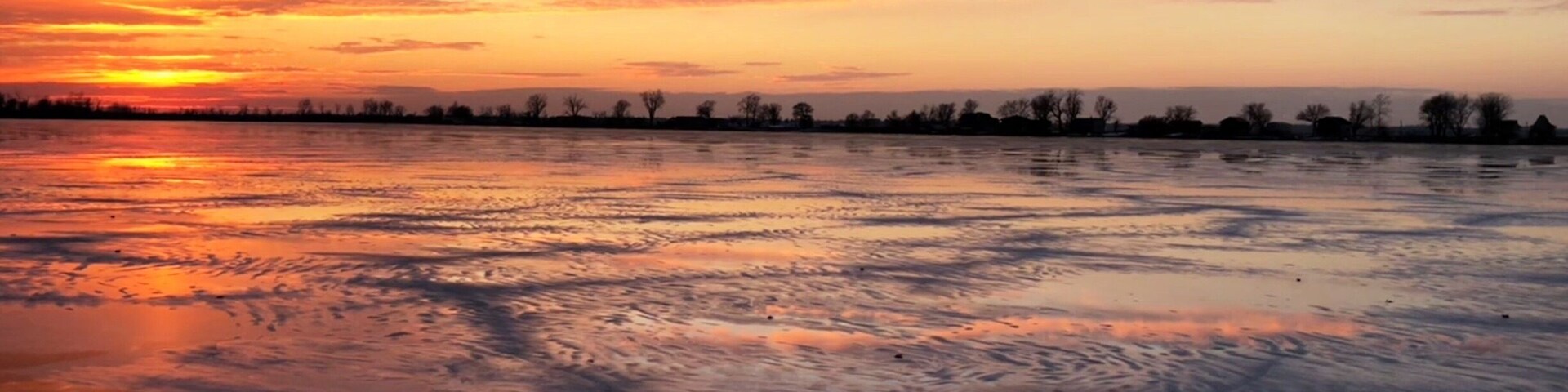 Frozen lakes and fantastic sunsets in the Midwest!