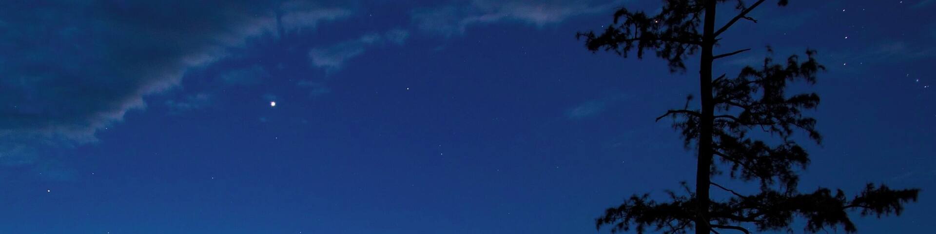 Great place for sunrises, Bald Eagles in the winter, and Milkyway shots.