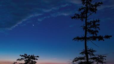 Great place for sunrises, Bald Eagles in the winter, and Milkyway shots.