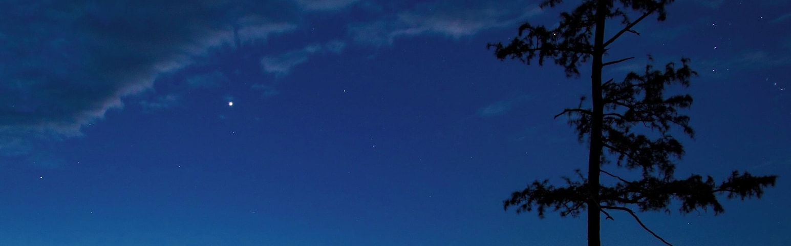 Great place for sunrises, Bald Eagles in the winter, and Milkyway shots.