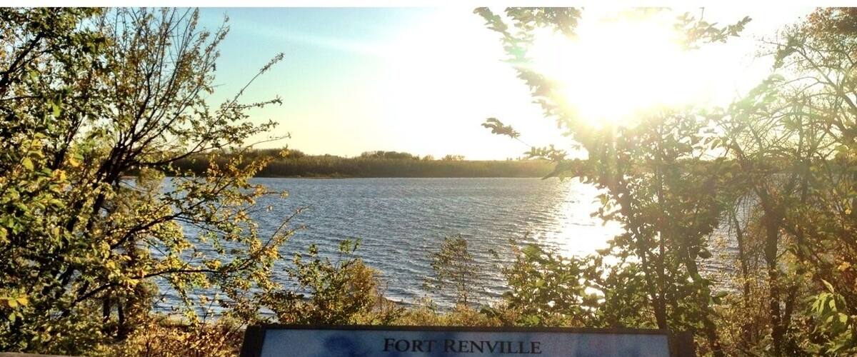 A historical marker titled 'Fort Renville' with a detailed illustration and text about its history.