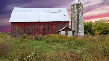 Ravines Barn