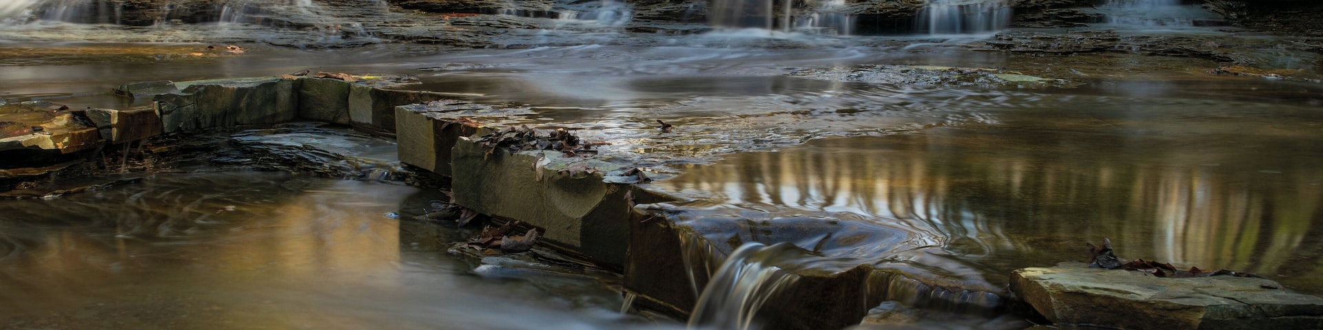 Another very easy hike to these falls.  #waterfall #Ohio