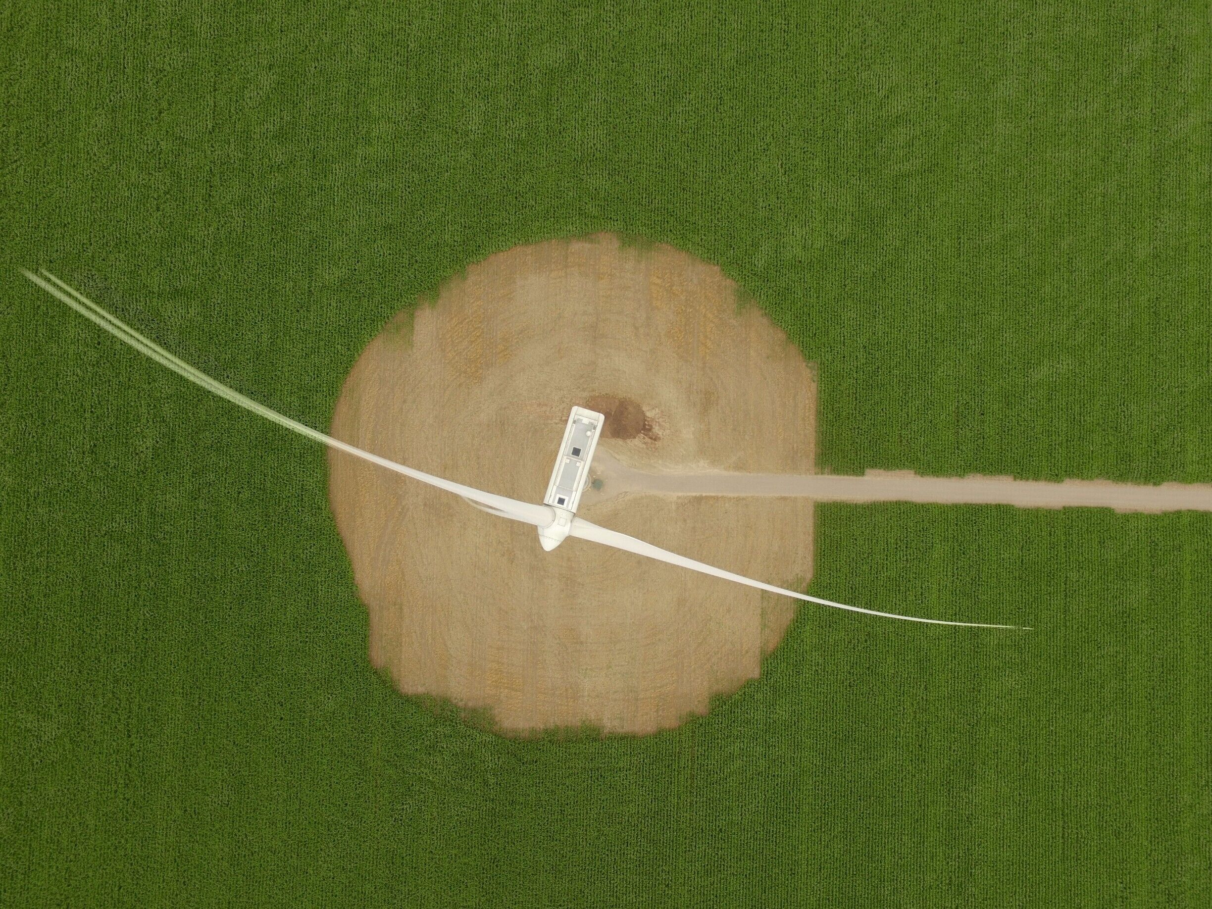 Just in case you wondered what a windmill looked like on top; in the middle of a corn field in Ohio.