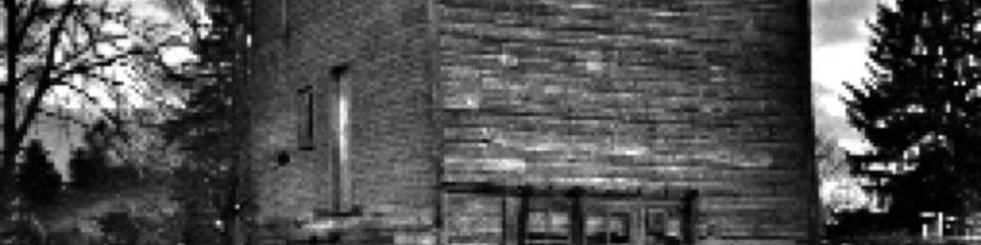 Came across this abandoned old barn across the river from the park we were visiting.
#abandoned #Michigan #PureMichigan #Barn #BlackandWhite