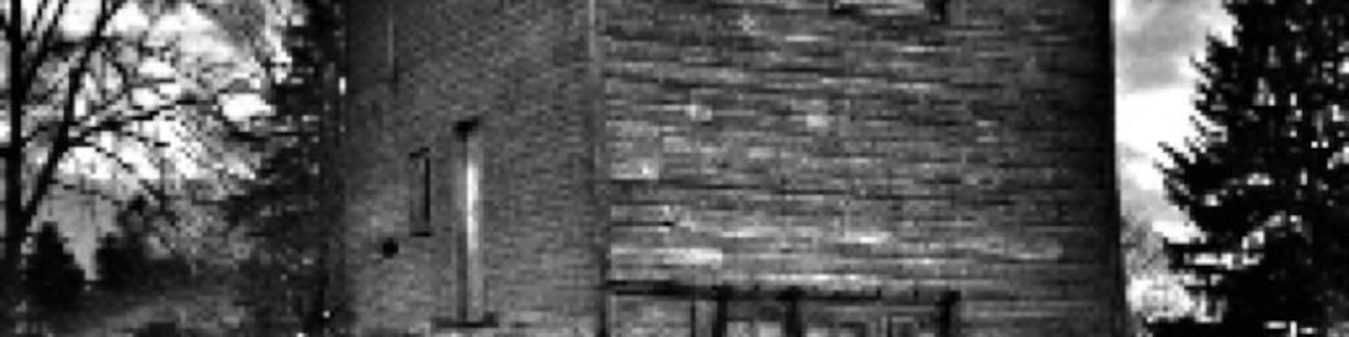 Came across this abandoned old barn across the river from the park we were visiting.
#abandoned #Michigan #PureMichigan #Barn #BlackandWhite