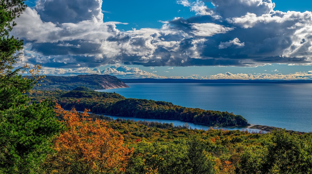Lake Michigan shoreline in the autumn the Sleeping Bear Dunes National Seashore, USA.