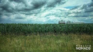 Illinois is the state of corn and soya beans these two crops account for 80% of all agriculture in the state.
Here the weather can change quickly the heat and humidity build and build and can produce fierce rolling thunderstorms that can develop into damaging tornadoes. A good weather app is definitely an advantage when working out you travel plans.