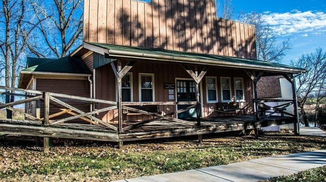 Step back in time and enjoy this little town pasted by time!! The Kilgour School was formed in 1869. The building was located about 4 miles southwest of Oskaloosa and the the corner of 78th and Lincoln. It was moved to Oskaloosa in 1950 and became part of the elementary grade school complex (Grades 1-4), along with Plum Grove, Tibbott, and lumber from Lone Tree Schools. The combined Kilgour/Plum Grove building was relocated to Old Jefferson Town in 1975. Presently it houses the Jefferson Co. Genealogical Society Resource Center (Library).