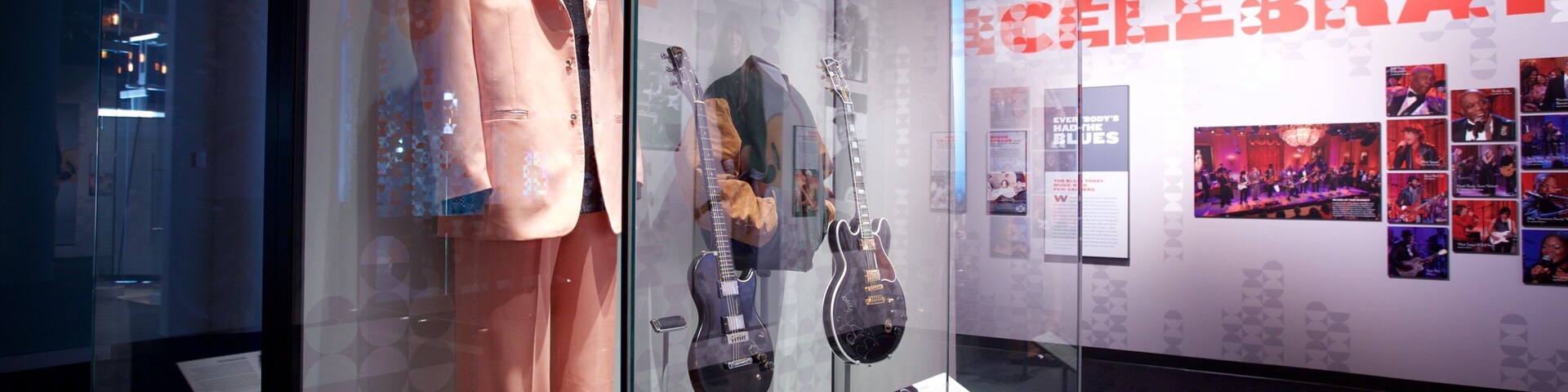 National Blues Museum featuring interior views