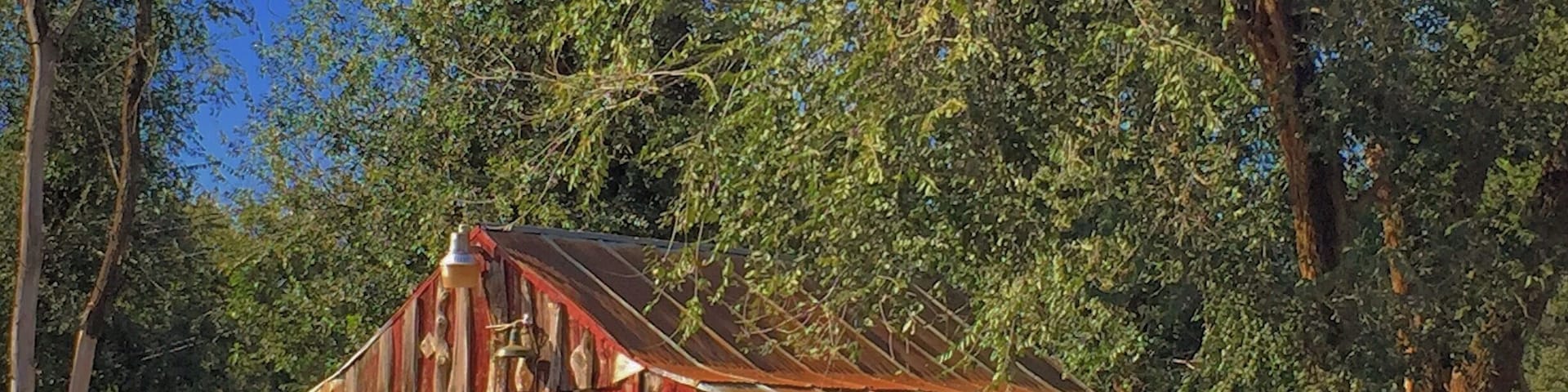 Old town near Exit 101, I-40, Oklahoma. Had a really good time driving around this really neat old town.