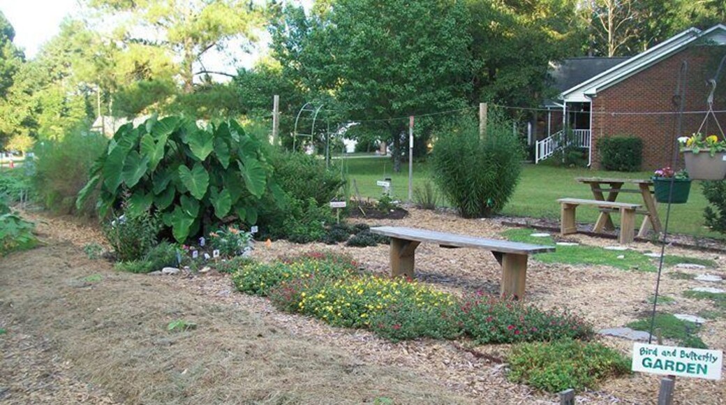 River Bend Organic Gardens are maintained by Volunteers and Master Gardeners. Children's Garden, Butterfly Garden, Herbs, Flowers, and Vegetable Gardens.