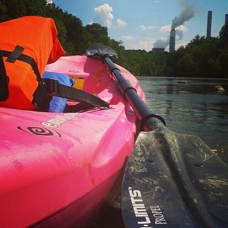 So much fun every time! #emotion #spitfire #spitfire8 #kayak #pink #orange #paddle #kayaking #etowah #river #offroad #instadaily #outdoors #naturelovers #georgia