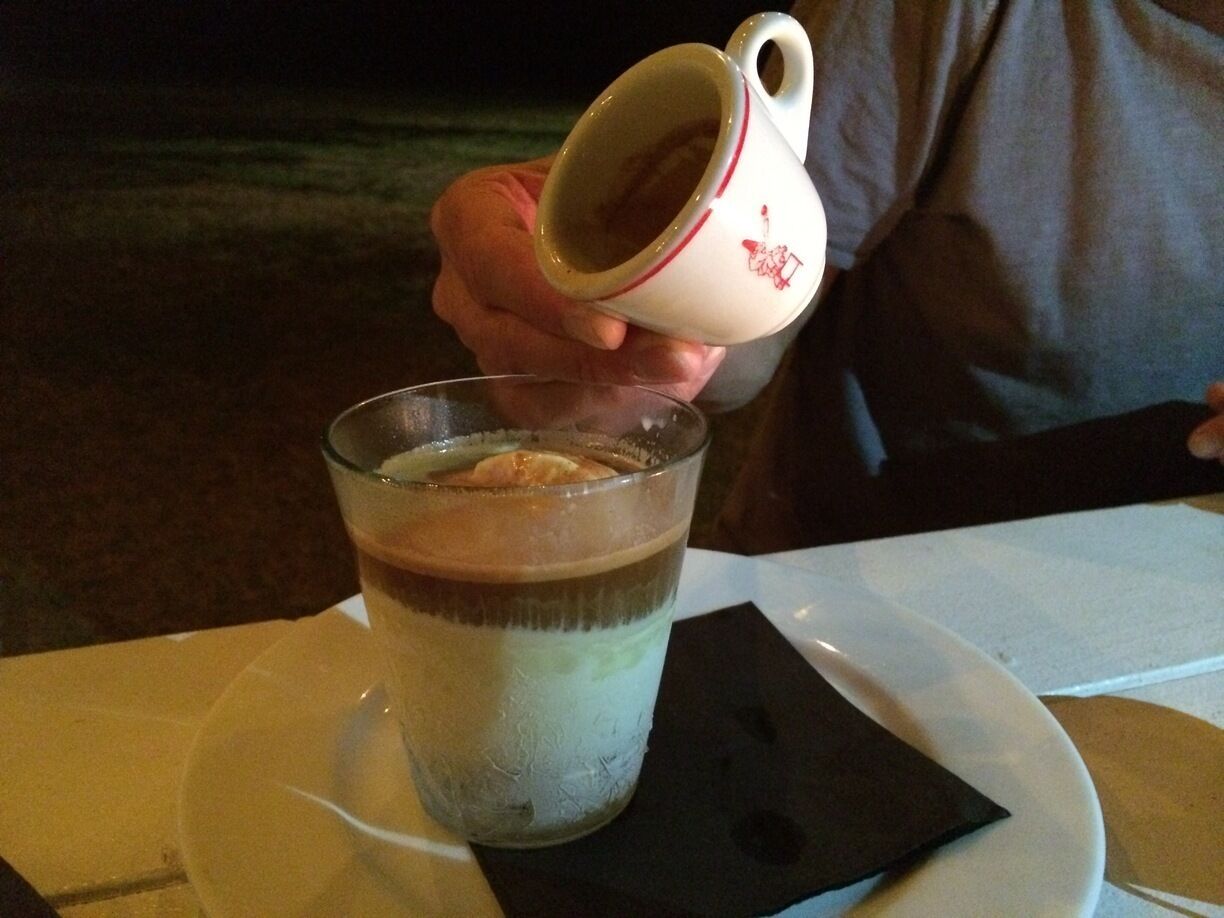 Lifted from montauk next to the Crabby Cowboy, Moby's reconstituted here in Amagansett in an even better setting.  Picnic tables on a huge lawn with a giant lifeguard chair makes it perfect for families, but it's sultry enough for my stylish single friends to sit at the bar.  Food is excellent.  