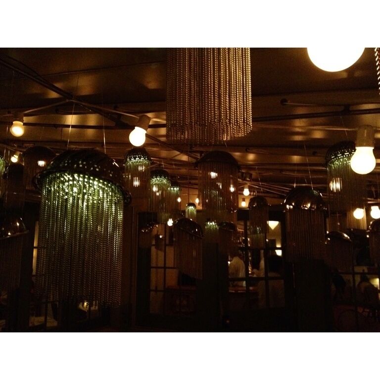 Hip, happening, upscale restaurant full of great food and drink, beautiful people ("...isn't that Billy Joel at the bar?"), Hamptons regulars et all.  Sip a perfect Manhattan at the bar and mingle with the locals, then take to your table for a simple, yet elegant meal and a great bottle of wine in an intimate, and very relaxed, cottage style setting. 