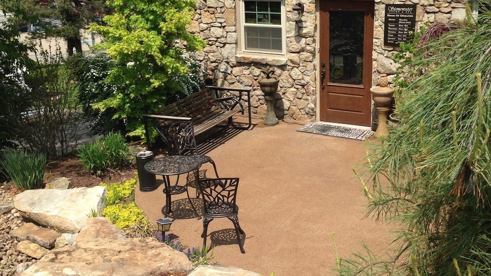 Excellent spa for beauty and body needs in a tranquil setting in the South Hills of Pittsburgh