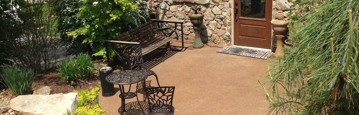 Excellent spa for beauty and body needs in a tranquil setting in the South Hills of Pittsburgh