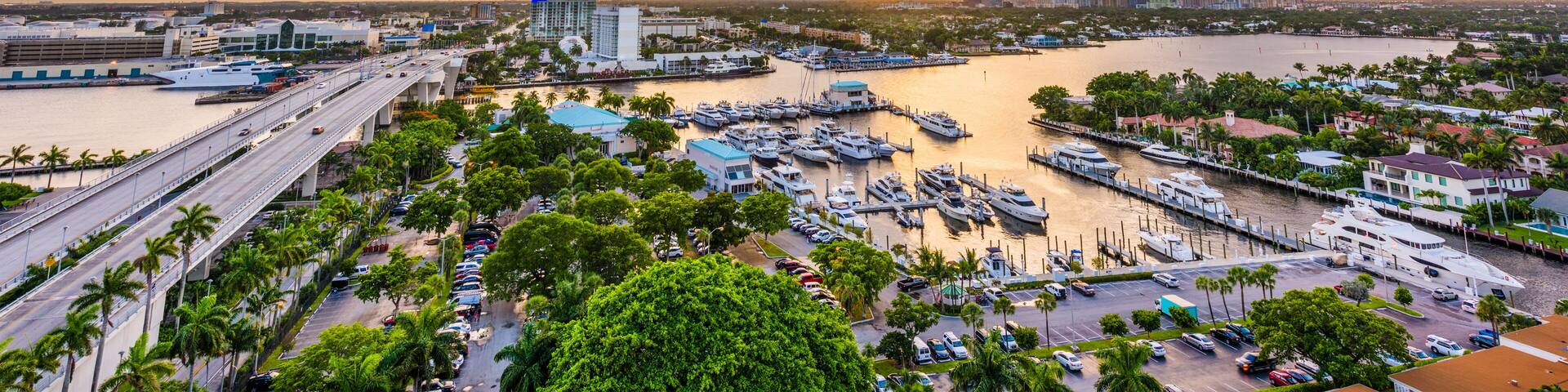 Fort Lauderdale, Florida, USA skyline.