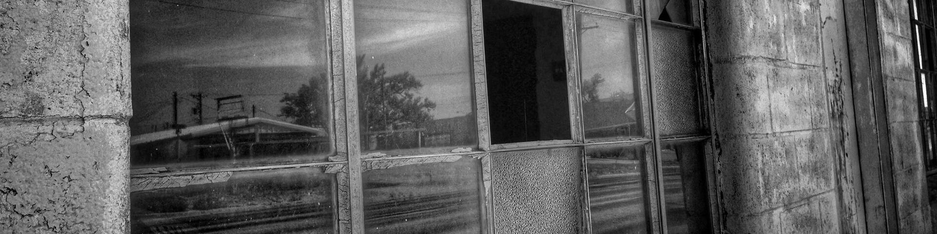 There were a few abandoned buildings on the outside of Sudan, Texas. If you are just driving through on the 84 you will see it on the side with the rail road tracks. The reflection off the windows was amazing. As always with abandoned buildings, wear boots and watch your step. #architecture