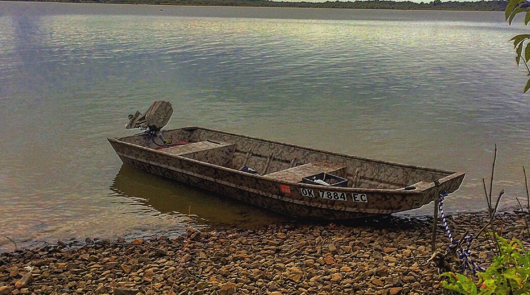 Enjoying the fall weather on the Wister Lake. Just getting ready for opening day of waterfowl season in Oklahoma. #scouting #duckhunting #waterlust #weekendactivities