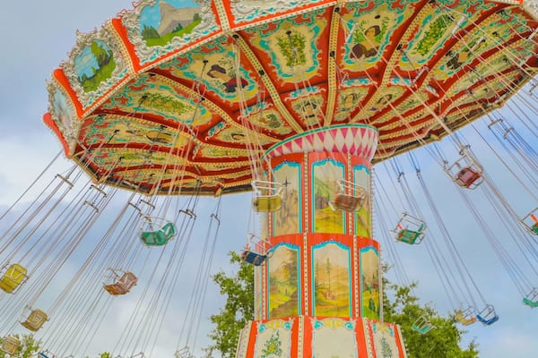 OD Pavilion Amusement Park featuring rides