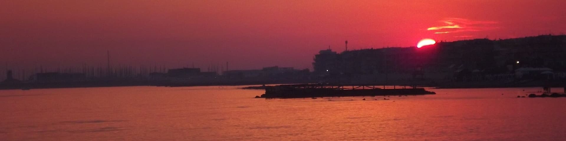 The day before getting on a plane and flying 8 hours back to the United States— One of my absolute favorite sunsets happened on the bridge of Ostia on a Sunday evening as a man played the guitar and sung beautiful Italian verses with his faithful furry companion by his side. Still one of my most memorable experiences while in Italy.